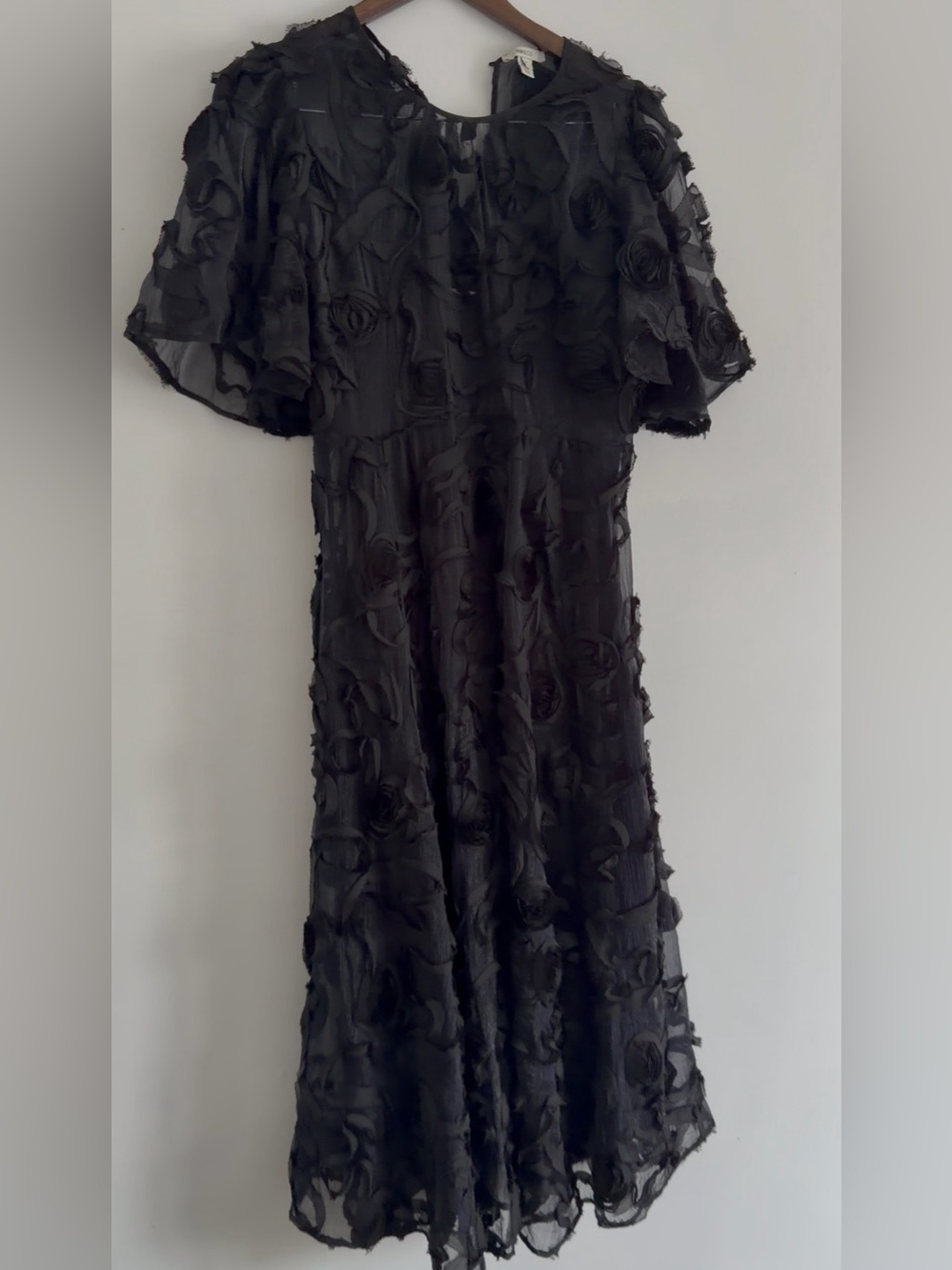 RW&CO. Black Long-Sleeve Floral Appliqué Dress
